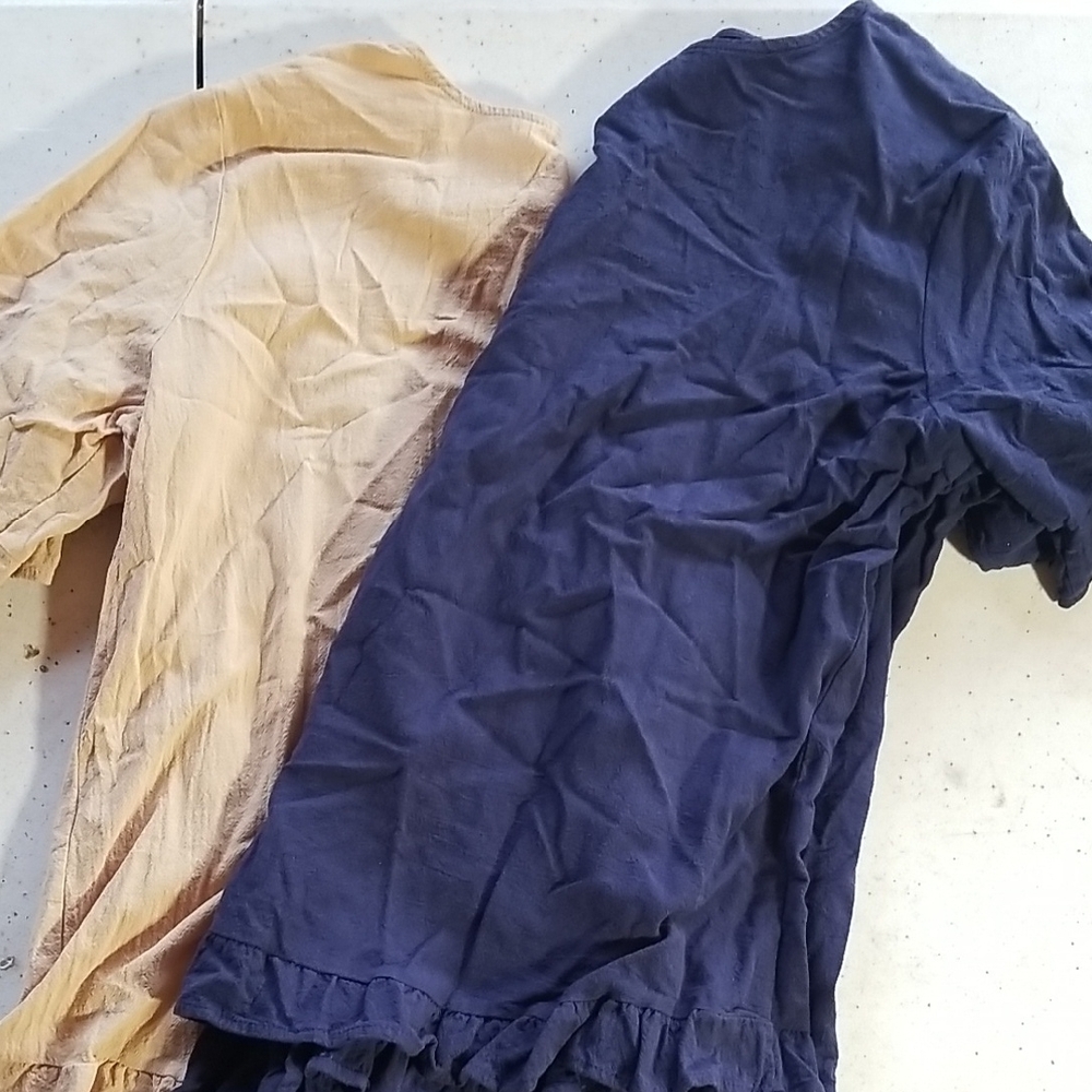 Set of Two Dresses in Beige and Navy